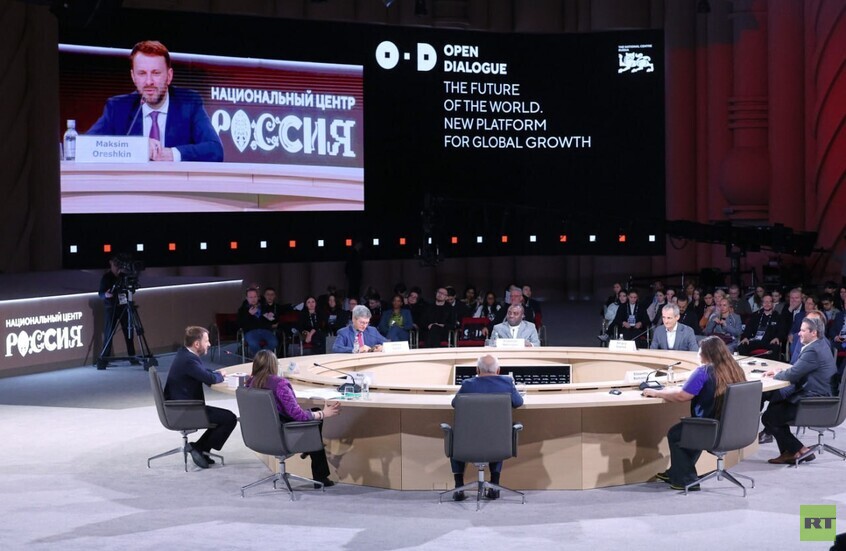 انطلاق موسم جديد من " الحوار المفتوح" تحت عنوان " مستقبل العالم ..منصة جديدة للنمو العالمي"