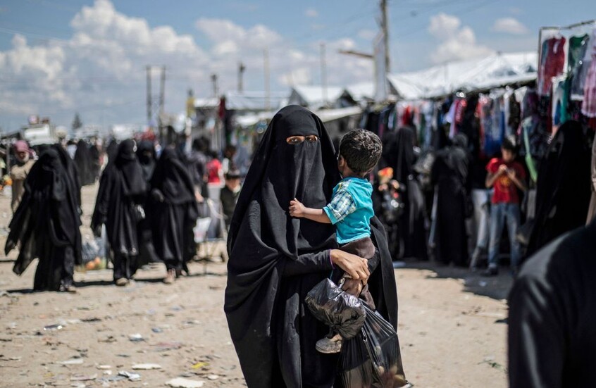 الحكومة السورية تحمل قيادة "قسد" المسؤولية الكاملة عن تداعيات تأخير تسليم مواقع في محيط مخيم الهول