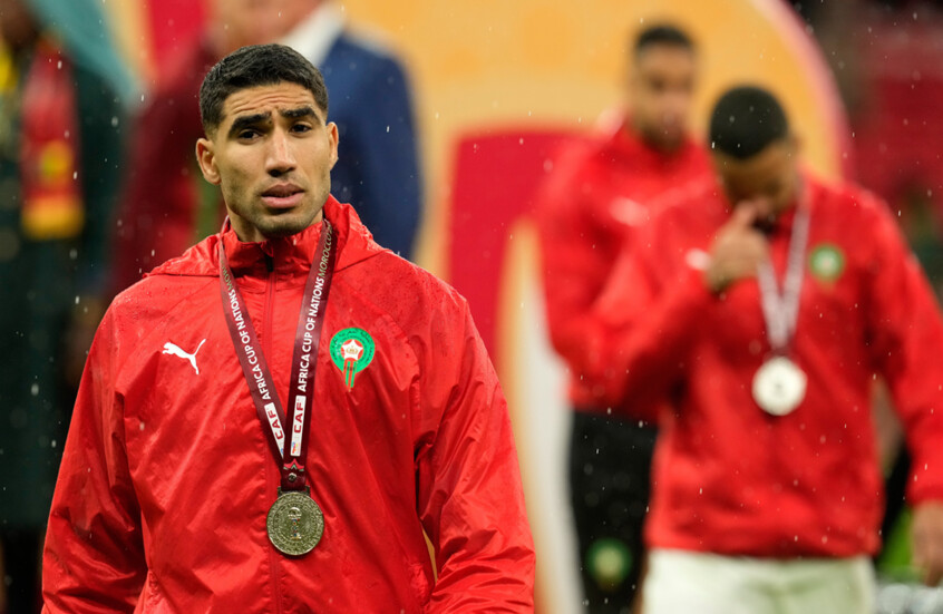 حكيمي يكسر صمته ويخاطب الجمهور المغربي بقلب جريح