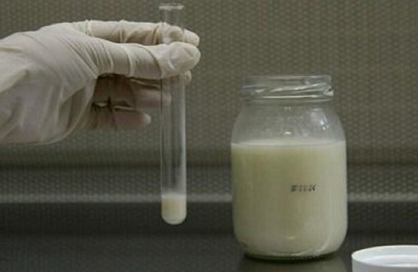 اكتشاف آثار مبيدات حشرية وملوثات كيميائية في حليب الأم!