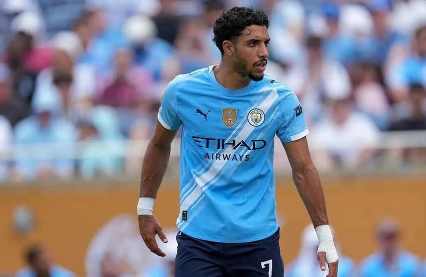 عملاق إنجليزي يستعد لضم عمر مرموش