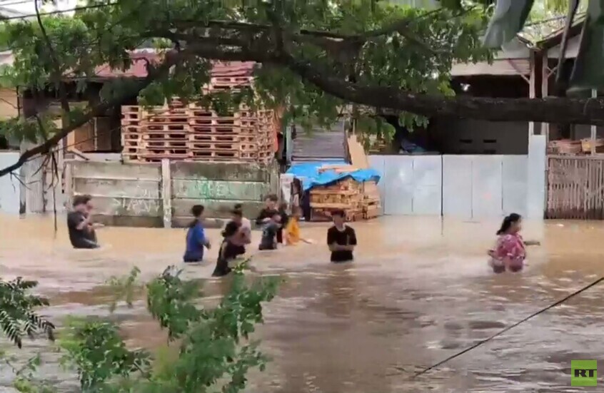 إندونيسيا.. فيضانات تضرب مقاطعة بيكاسي في إقليم جاوة