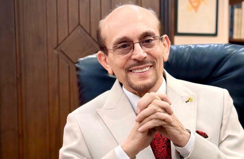 الفنان محمد صبحي يتعرض لأزمة قلبية قرب الأهرامات