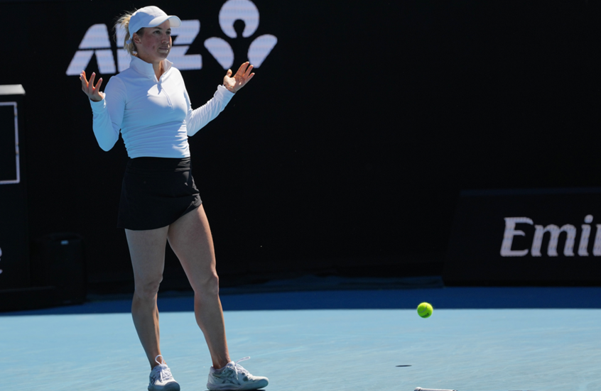 رقصة وحركة "مستفزة".. بوتينتسيفا تشعل غضب المشجعين الأتراك في بطولة أستراليا المفتوحة (فيديو)