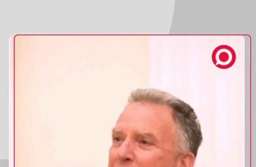 "ها هو الأسطورة!".. لقاء ودي نادر بين مبعوث ترامب ومترجم بوتين في الكرملين