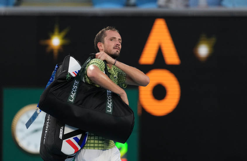مدفيديف يودع بطولة أستراليا المفتوحة من الدور الرابع
