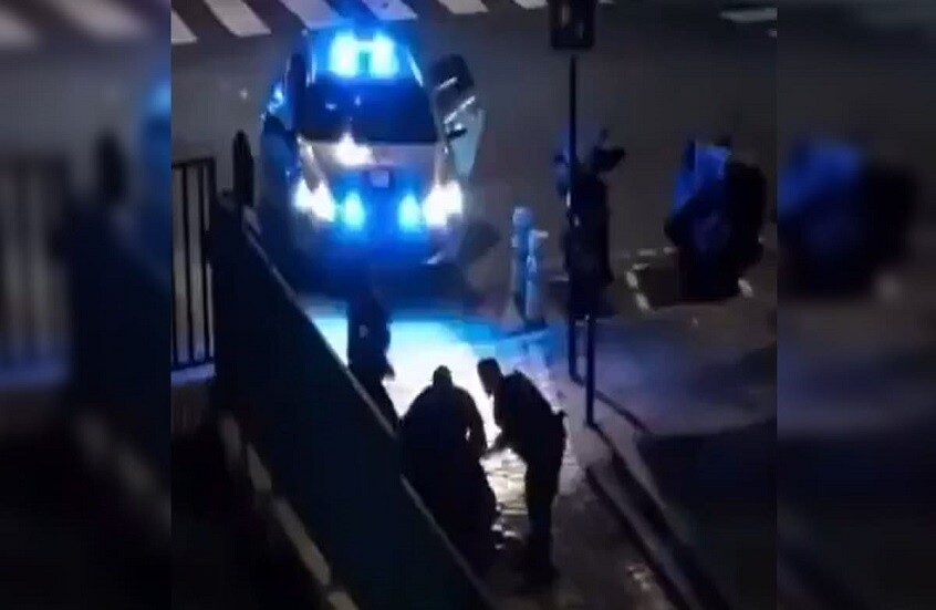 فرنسا.. مقتل مهاجر موريتاني أثناء احتجازه يفجر غضبا عارما في باريس (فيديوهات)