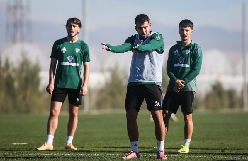 صدارة بلا فوز.. أغرب جدول ترتيب في كرة القدم بالعالم