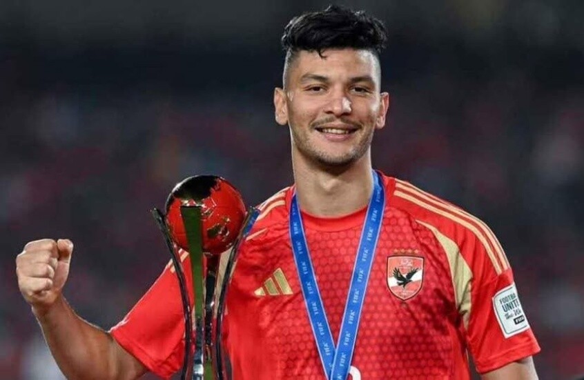 مصر.. لاعب مغربي يضع الأهلي أمام مأزق مالي وإداري