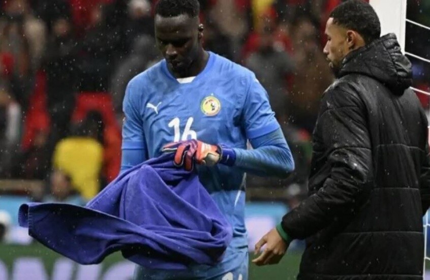 "صراع المناشف" يعود.. أحداث مثيرة في مباراة الوداد بالكونفدرالية الإفريقية