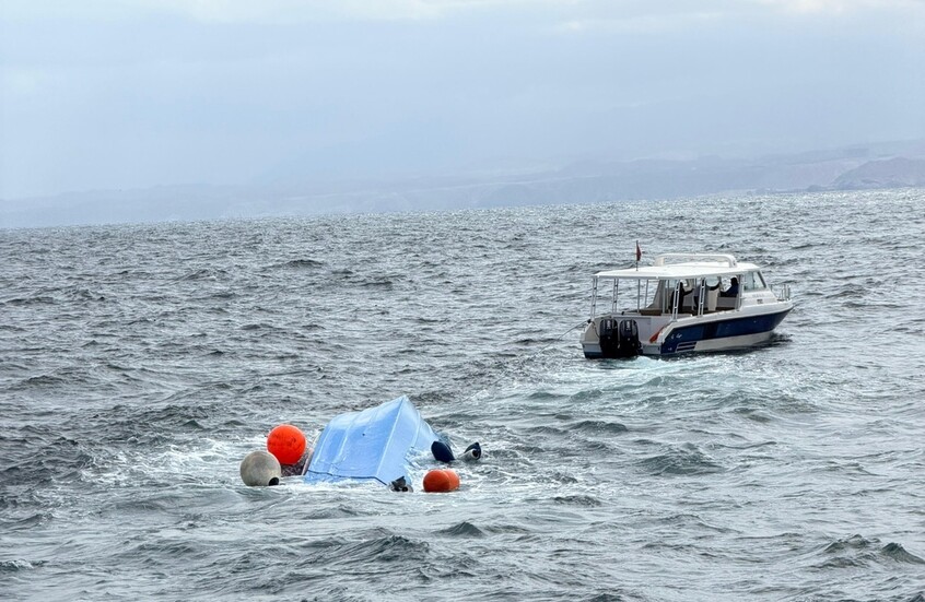 ‌‏الشرطة العمانية: 3 قتلى بانقلاب قارب كان يقل 25 سائحا فرنسيا