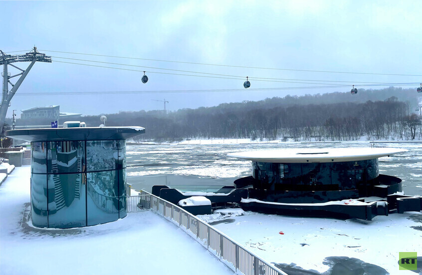 موسكو تطلق أول رصيف عائم في العالم يشحن القوارب الكهربائية تلقائياً