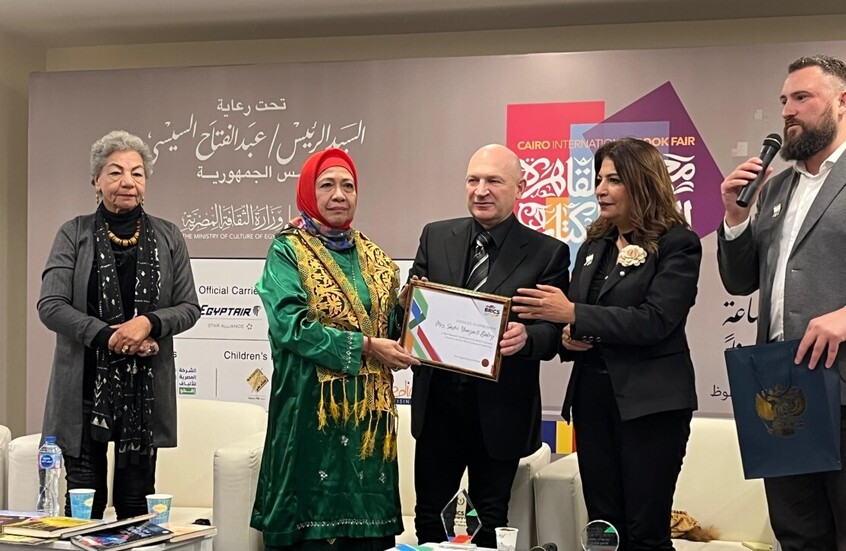 جائزة دول "بريكس" الأدبية الأولى من نصيب كاتبة مصرية