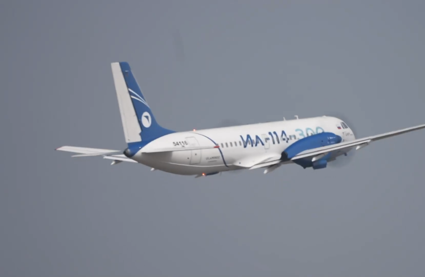 طائرة روسية "إيل-114-300" محلية الصنع تنفذ أول تحليق خارج روسيا