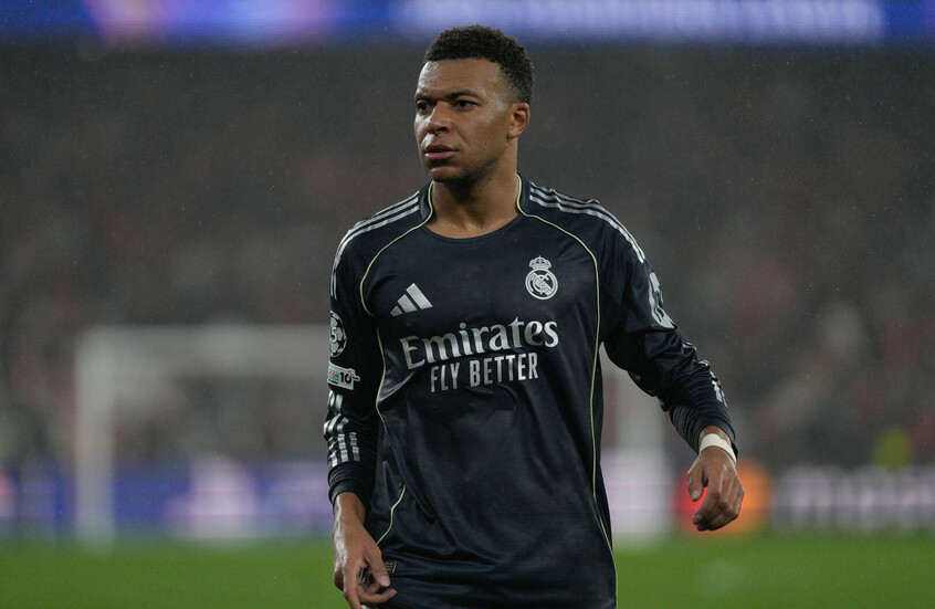 مبابي يهاجم ريال مدريد بعد سقوطه الأوروبي ويصفه بـ"المهزلة"