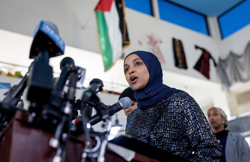 شقيق مهاجم إلهان عمر يكشف دوافع صادمة للاعتداء عليها