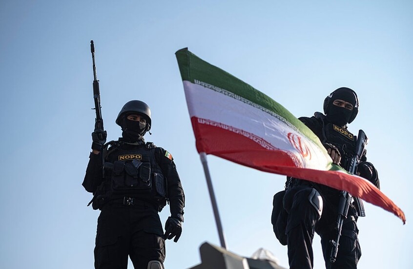 ممثل خامنئي: البنية التحتية الأمريكية العسكرية بمتناولنا.. الرد سيكون ساحقا في جميع القواعد بالمنطقة