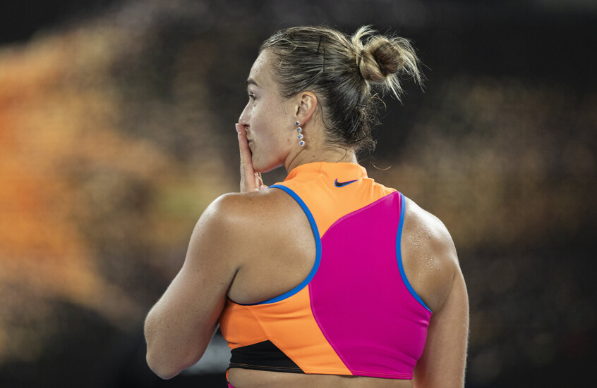 المصنفة الأولى عالميا تكسر الصمت بشأن واقعة المصافحة في أستراليا المفتوحة