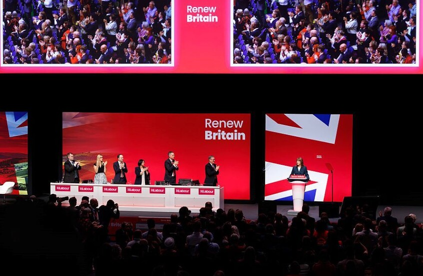 سر نجاح السياسيين يكمن في مهارات التواصل – أين كير ستارمر من هذا؟