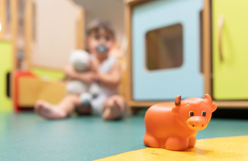 فرنسا.. السجن 30 عاما لجليسة أطفال قتلت طفلة عمرها 11 شهرا