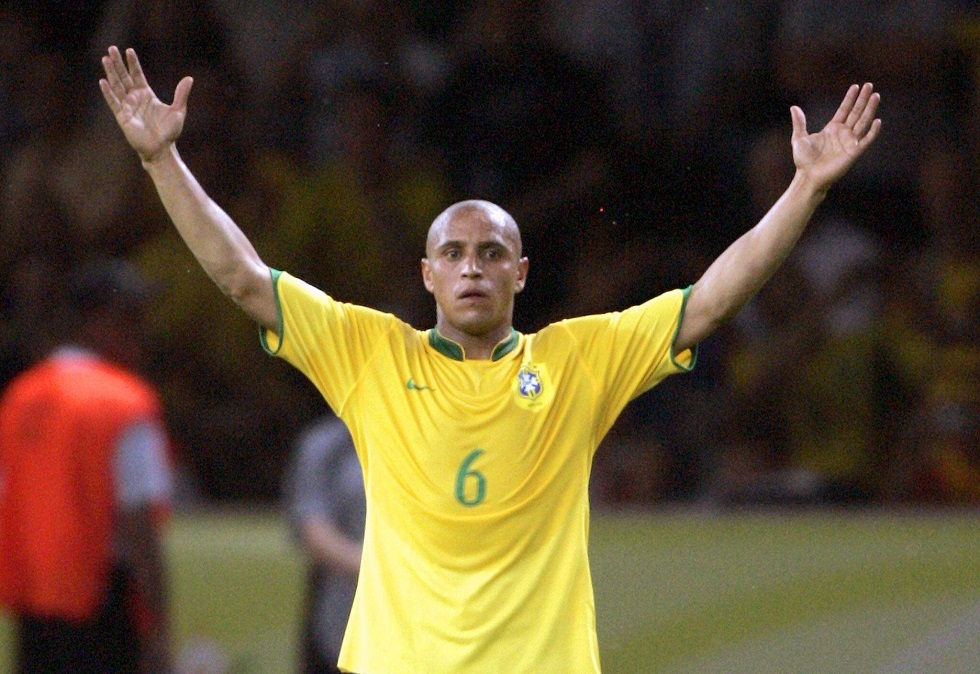 روبرتو كارلوس يصدر بيانا بعد أنباء تعرضه لنوبة قلبية (صورة)