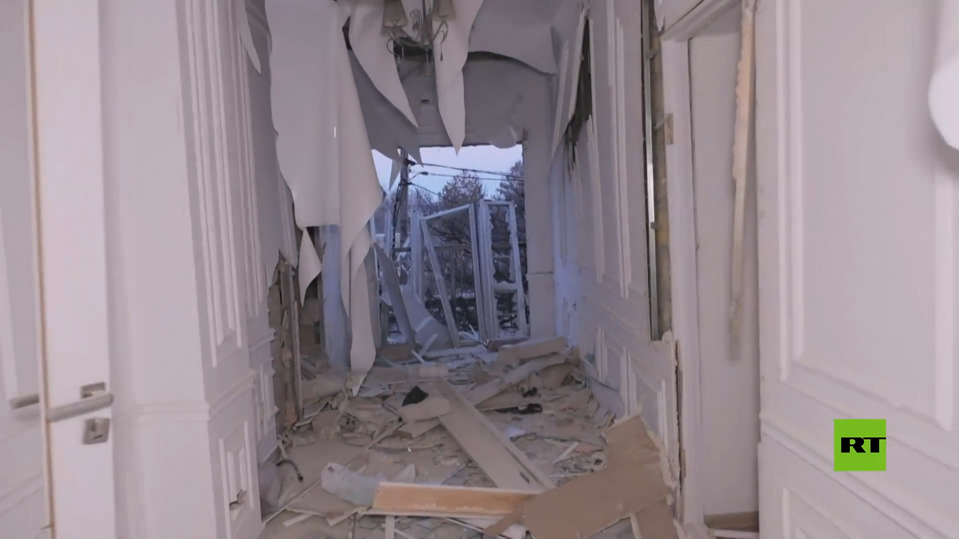 لقطات مروعة توثق آثار هجوم أوكراني على فندق بمقاطعة خيرسون ليلة رأس السنة أودى بحياة 24 شخصا