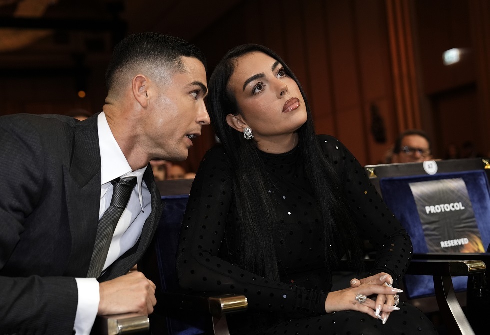 مبلغ مالي كبير.. خطيبة رونالدو تكسب قضية "تشهير" بها