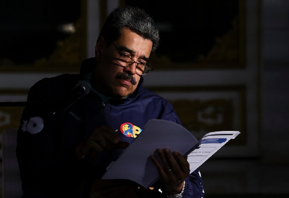 واشنطن: مادورو سيخضع للمحاكمة بعد اعتقاله ونقله إلى خارج فنزويلا