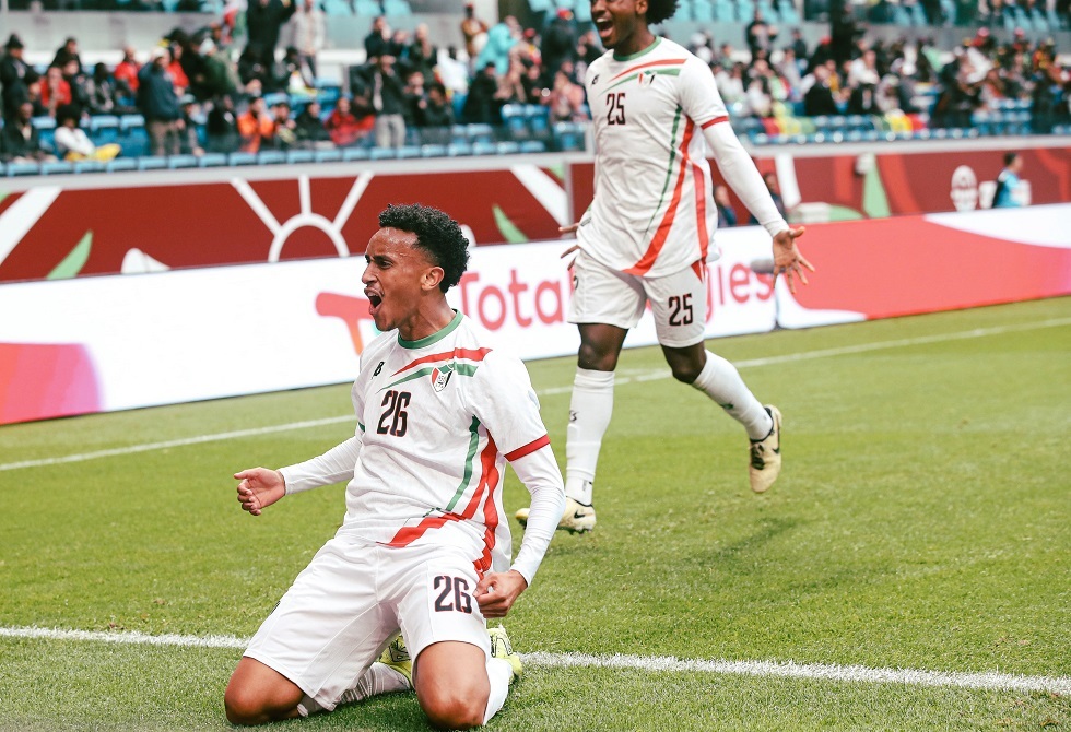 شاهد.. السودان يفاجئ السنغال بهدف على طريقة صلاح وميسي