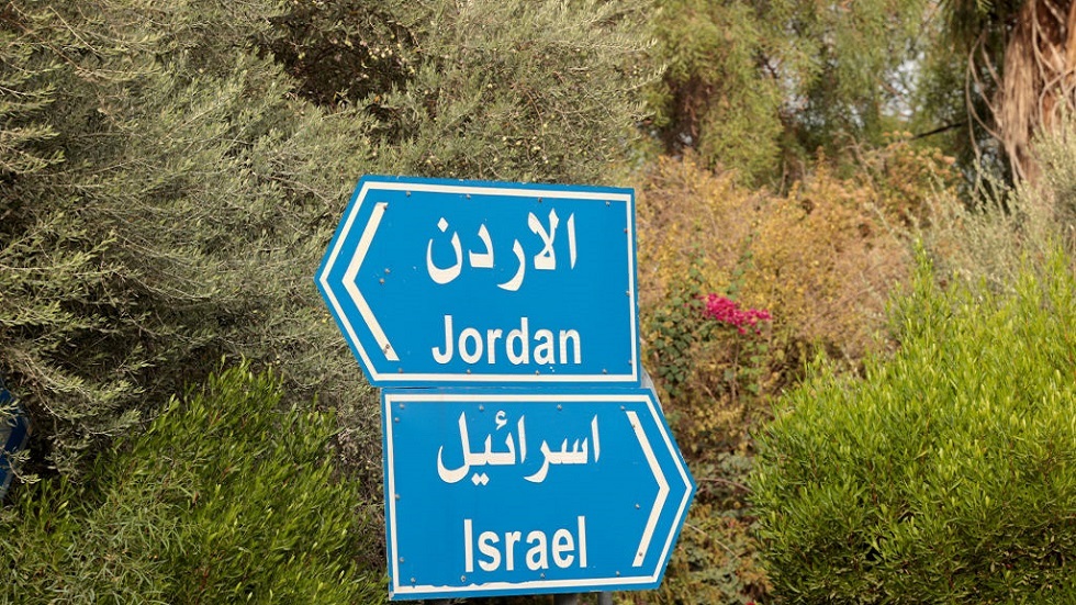 الجيش الإسرائيلي: إسرائيليان عبرا الحدود إلى الأردن عن طريق الخطأ وأعيدا بعد توقيفهما