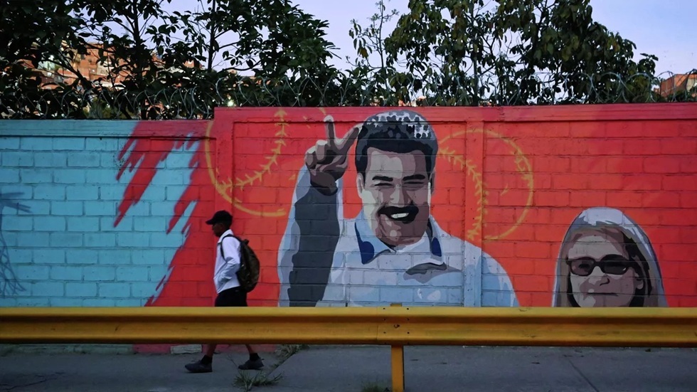 وزير الدفاع الفنزويلي يؤكد مقتل فريق أمن الرئيس مادورو قبل اختطافه مع زوجته ويعلن تفعيل حالة التأهب