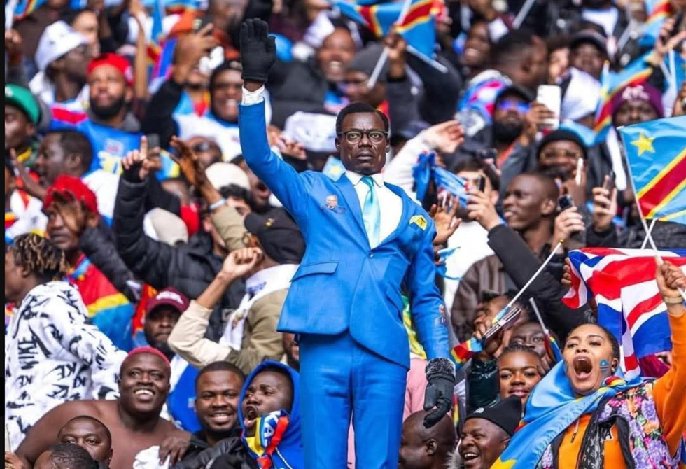 لا يحتفل بالأهداف ولا حتى يرف جفنه!.. سر "التمثال البشري" الذي أذهل الجميع في أمم إفريقيا 2025