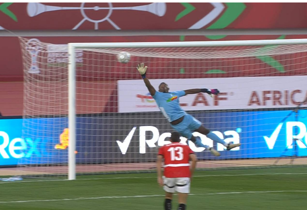 مصر تتجاوز بنين بصعوبة وتبلغ ربع نهائي كأس أمم إفريقيا (فيديو)