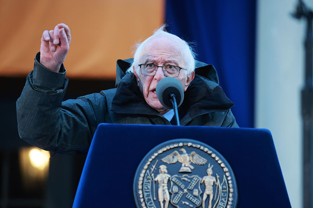 ساندرز: ما فعله ترامب في فنزويلا غير قانوني وغير دستوري