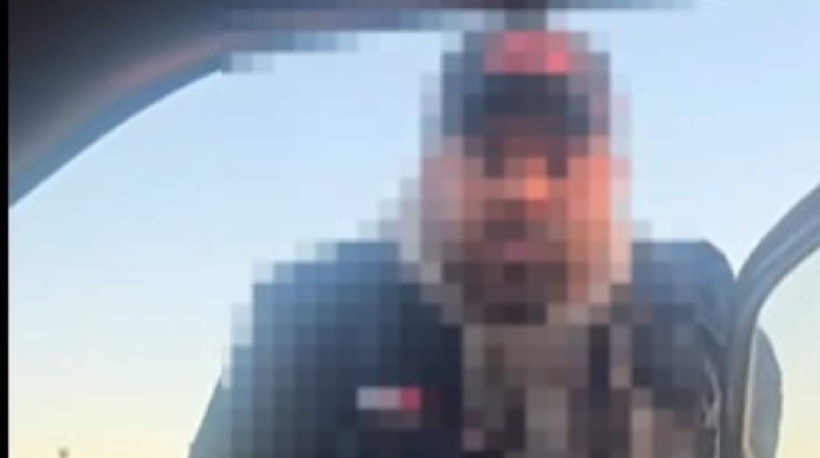 فيديو صادم لمشادة حادة بين سائق وسيدة يثير ضجة في مصر