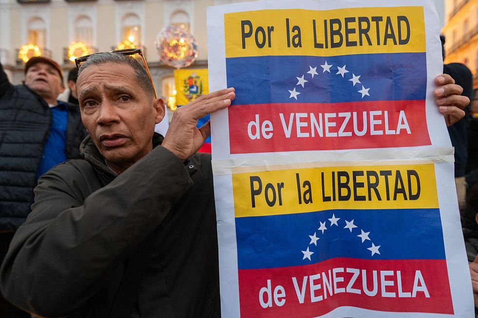 هل يستطيع ترامب أن يفرض الديمقراطية في فنزويلا؟