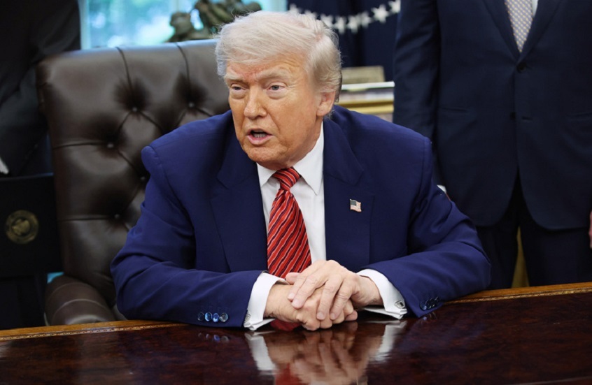 البيت الأبيض: ترامب ناقش مع ماسك إعادة خدمة الإنترنت في إيران