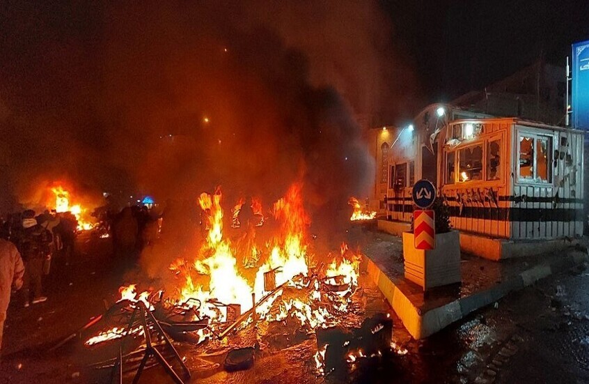 "أسوشيتد برس": عودة المكالمات الدولية من الهواتف المحمولة مرة أخرى في إيران