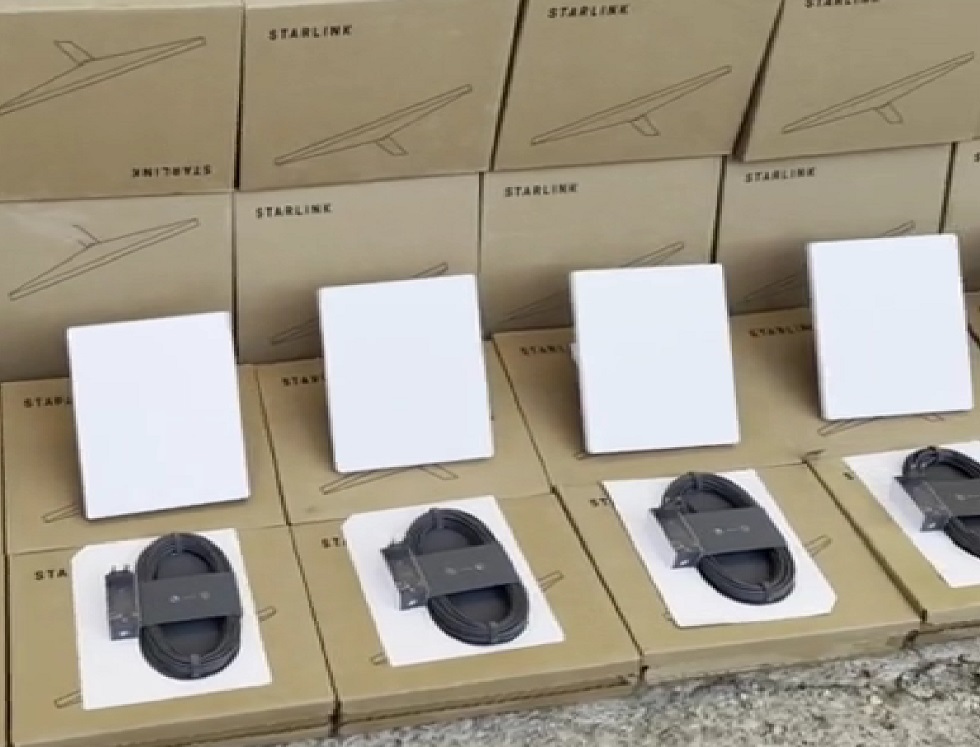 إيران: العثور على 1300 قطعه سلاح وأجهزة إلكترونية للتجسس والتخريب (فيديو)