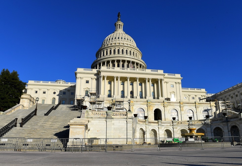 اعتقال موظف سابق بالكونغرس الأمريكي لسرقته 240 هاتفا نقالا وبيعها