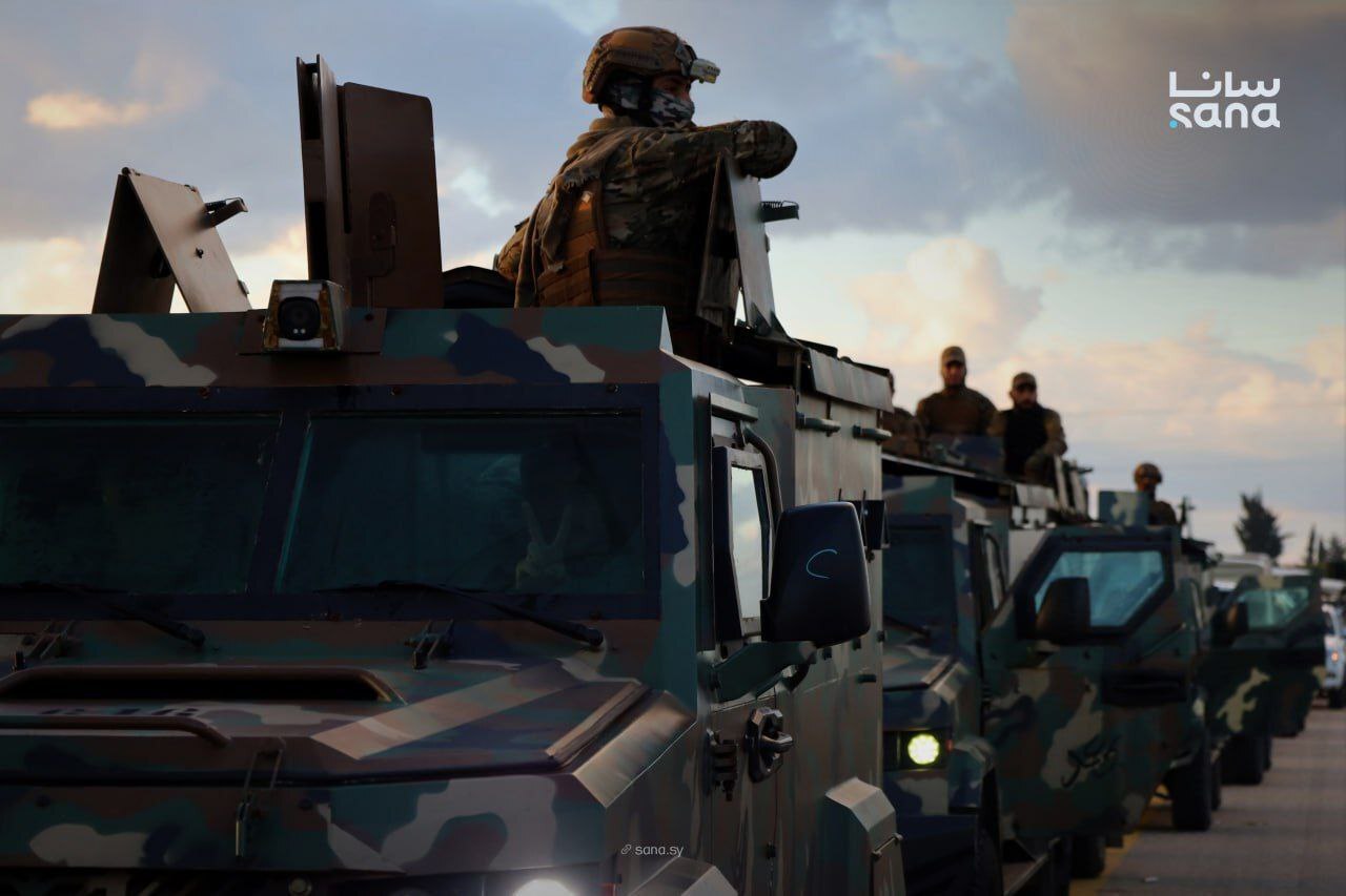 الجيش السوري يرسل تعزيزات من محافظة اللاذقية باتجاه دير حافر في ريف حلب الشرقي (صور)