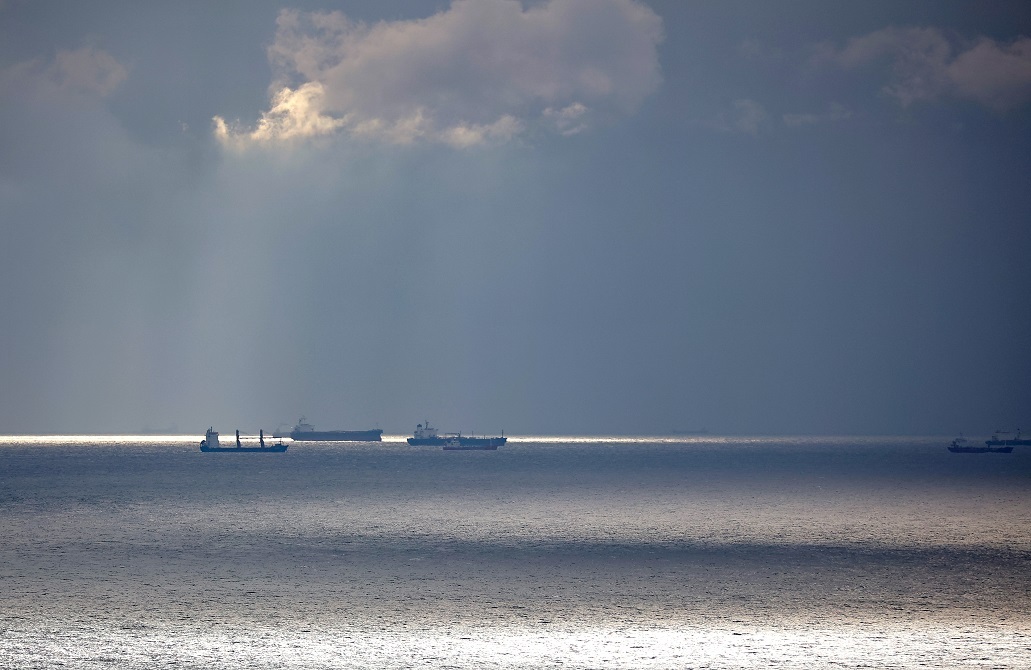 الدفاع الروسية تؤكد تعرض ناقلة نفط في البحر الأسود لهجوم مسيرات أوكرانية