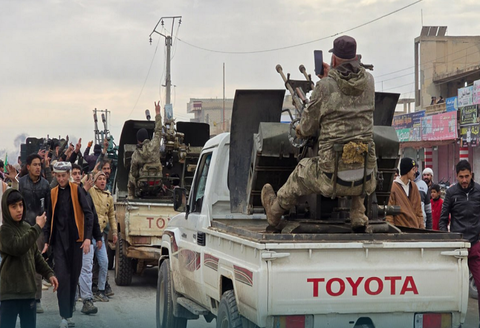 الجيش السوري يبسط سيطرته على كامل مدينة دير حافر بريف حلب الشرقي بعد انسحاب "قسد"