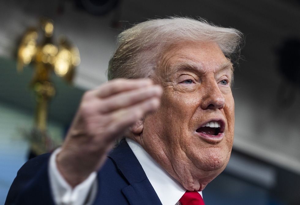 ترامب يحذر أوروبا: إجراءاتكم ضد واشنطن سترتد عليكم كرصاص طائش