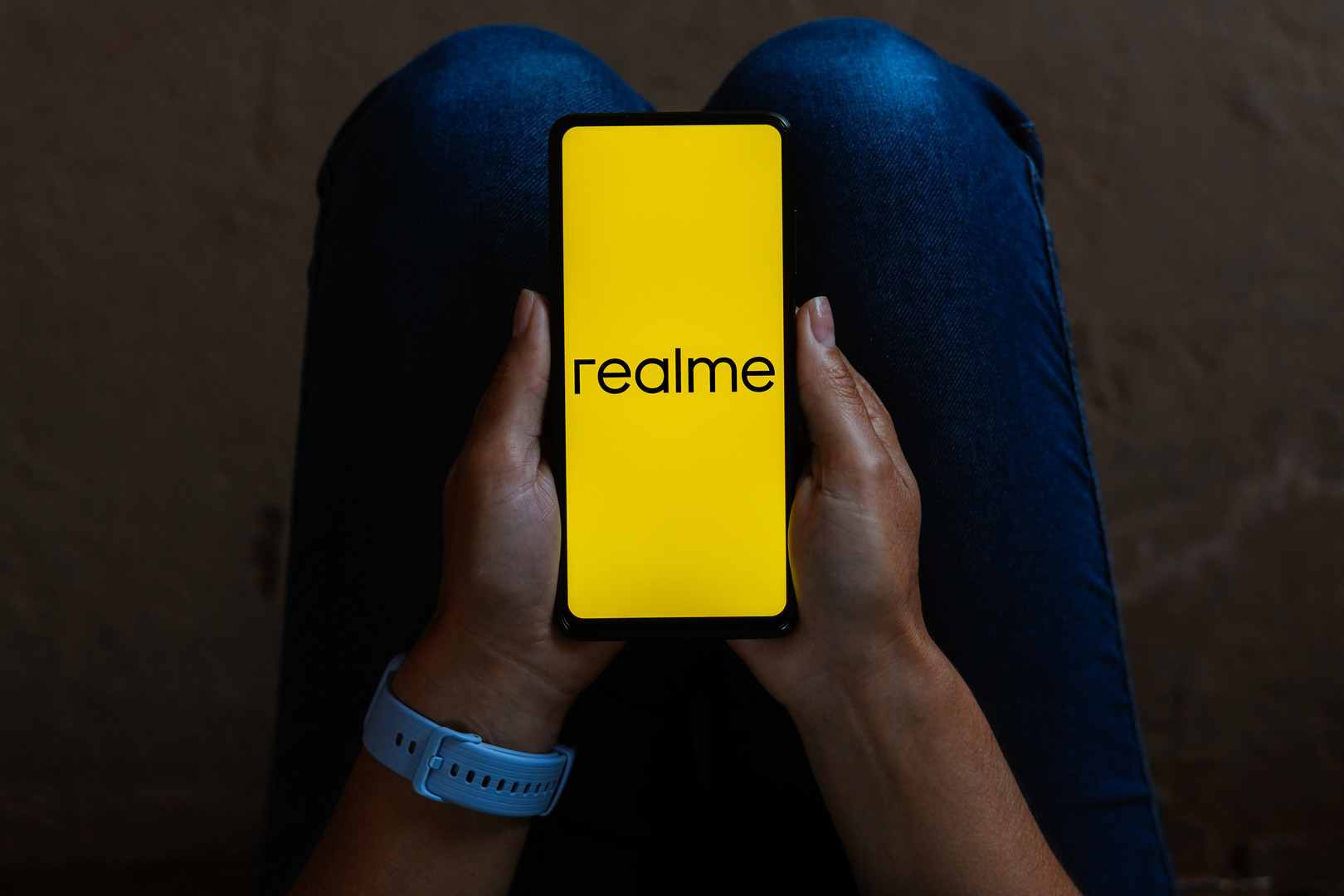 Realme تتحدى سامسونغ بهاتفها الجديد