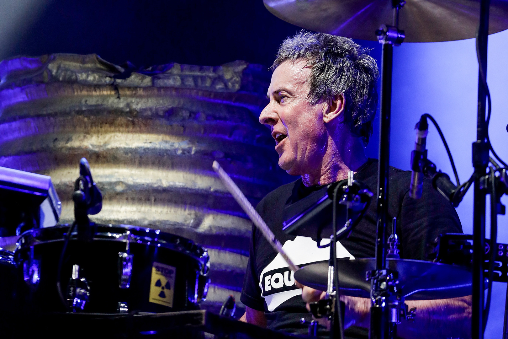 وفاة عازف طبول الروك الأسطوري روب هيرست