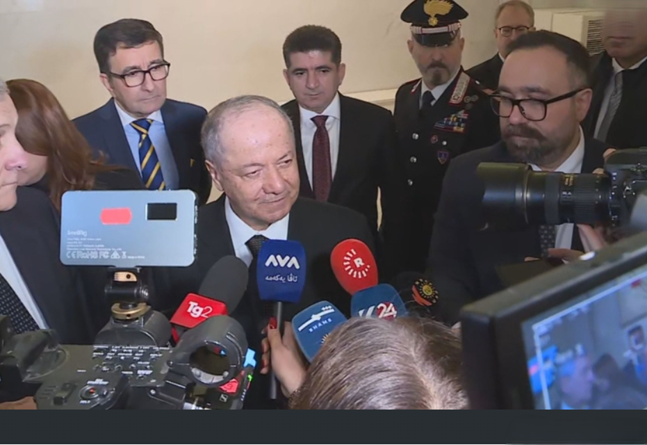 بارزاني يدعو للحوار ويكشف عما طلبه من الشرع