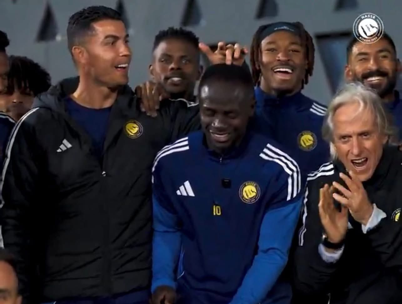 النصر يحتفل بعودة ساديو ماني وتصرف لطيف من كريستيانو رونالدو (فيديو- صورة)