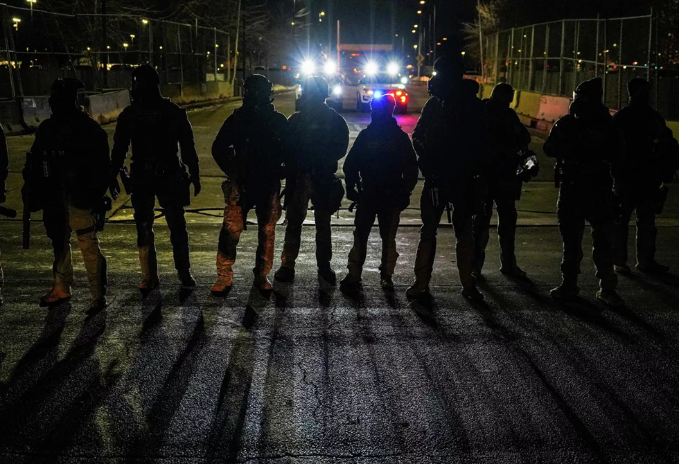 وزيرة الأمن الداخلي الأمريكية تتهم حاكم مينيسوتا بتحريض المحتجين