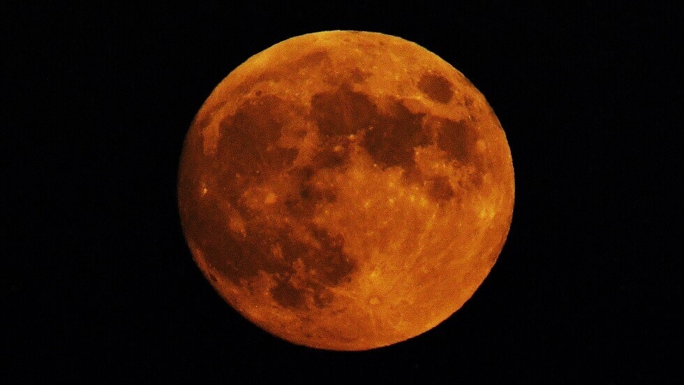 سلطنة عُمان تنضم لبرنامج Artemis لاستكشاف القمر